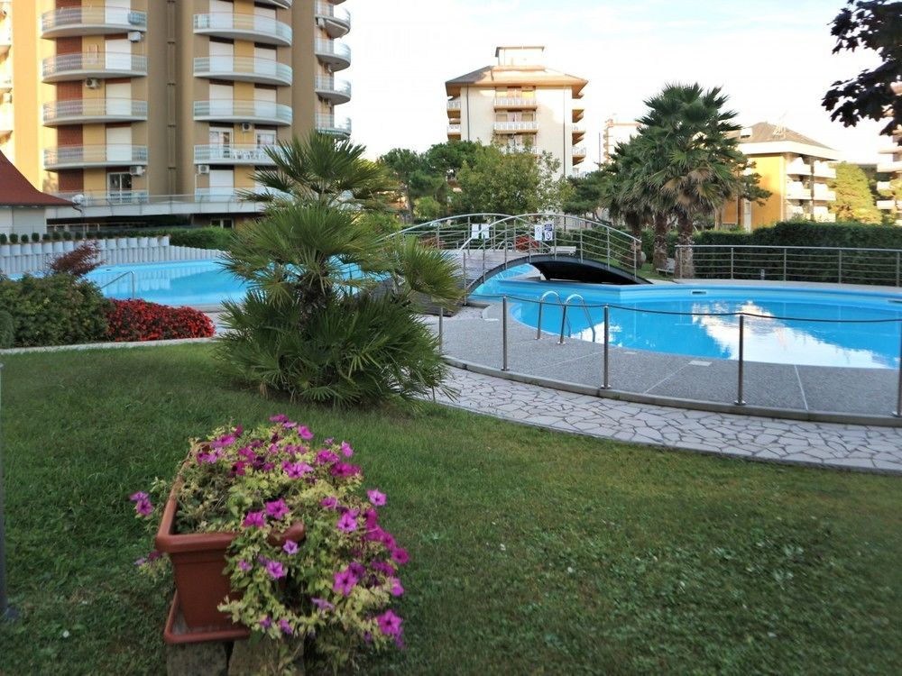 Ba- La Torre - Sea View - Apartment Lignano Sabbiadoro Bagian luar foto