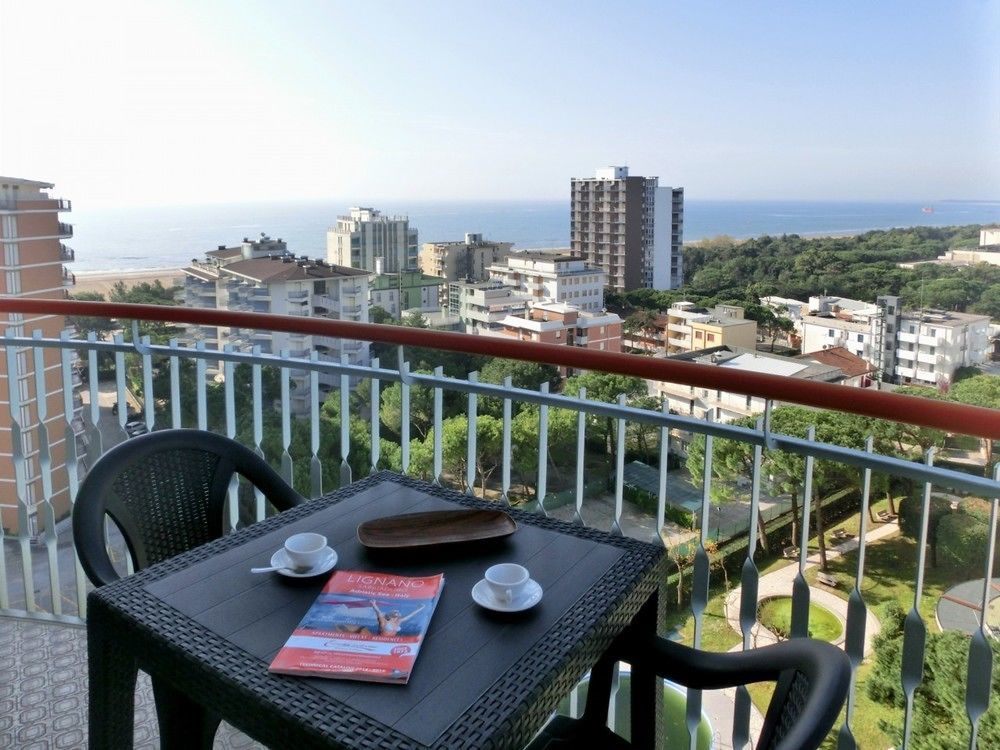 Ba- La Torre - Sea View - Apartment Lignano Sabbiadoro Bagian luar foto