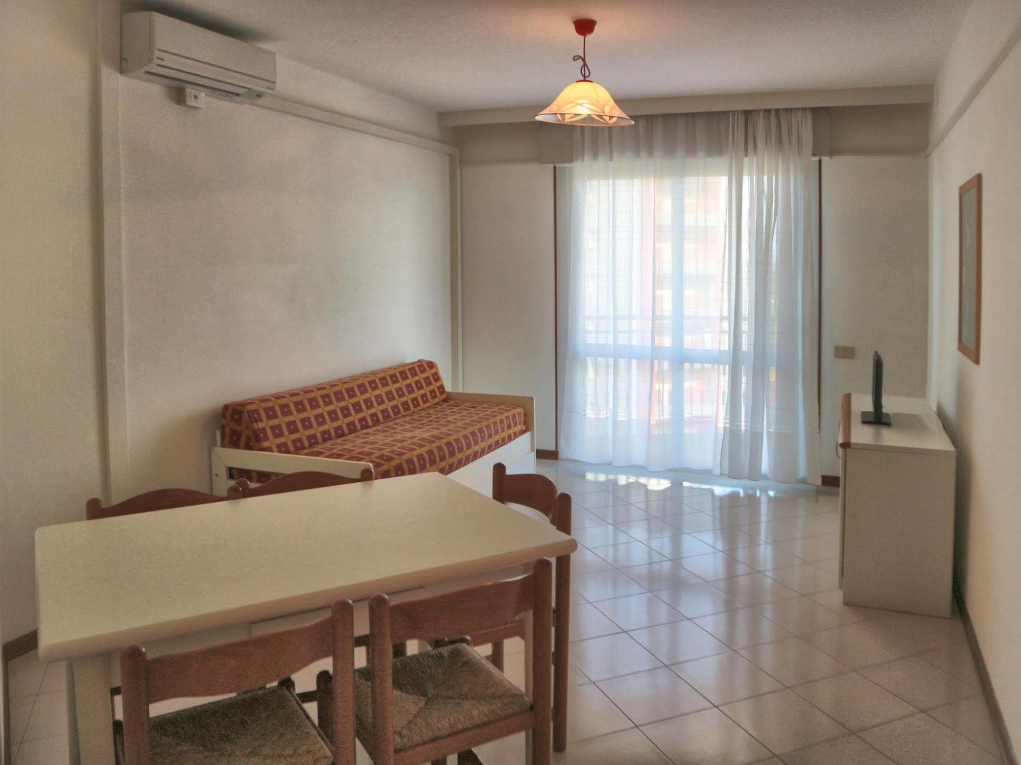 Ba- La Torre - Sea View - Apartment Lignano Sabbiadoro Bagian luar foto